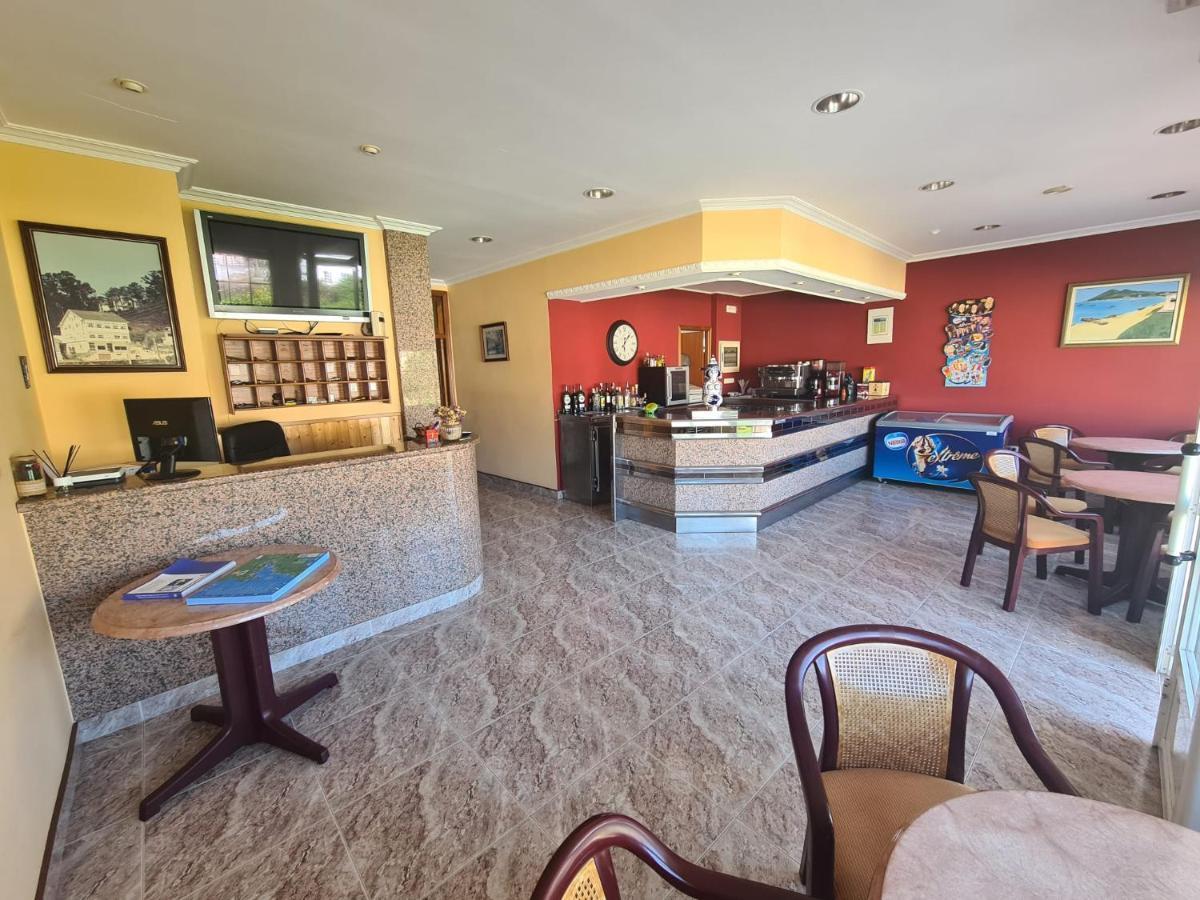 فندق Hostal Playa Atlantica Louro المظهر الخارجي الصورة