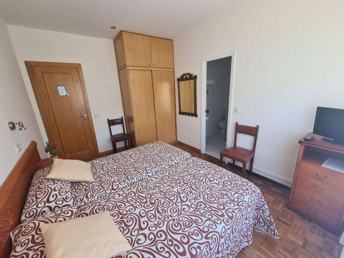 فندق Hostal Playa Atlantica Louro المظهر الخارجي الصورة
