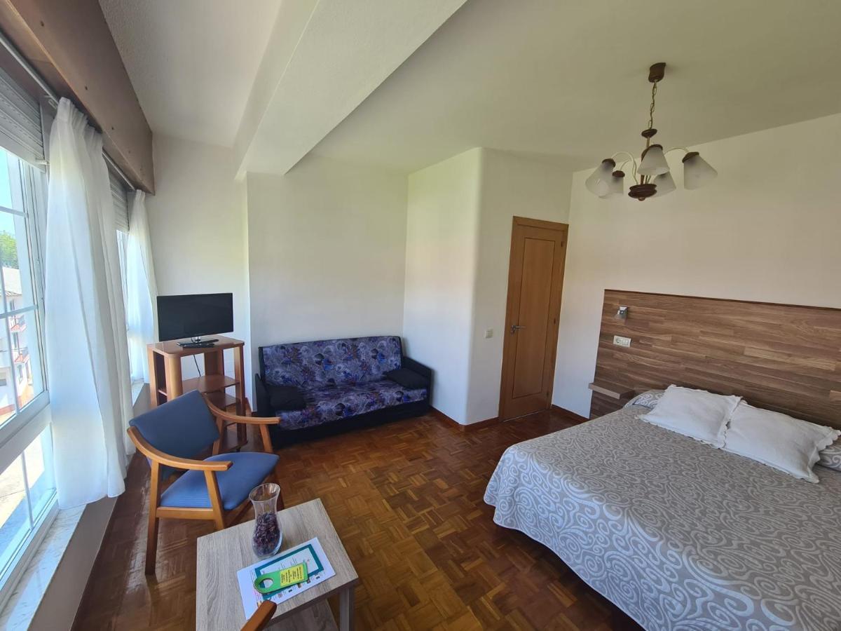 فندق Hostal Playa Atlantica Louro المظهر الخارجي الصورة