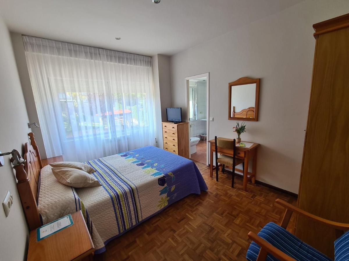 فندق Hostal Playa Atlantica Louro المظهر الخارجي الصورة